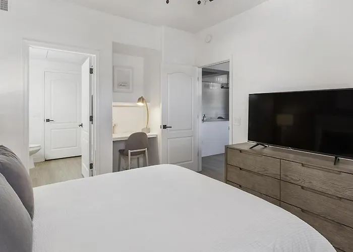 Landing Modern With Amazing Amenities Apartment Chandler