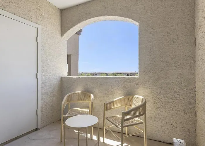 Landing Modern With Amazing Amenities Apartment Chandler